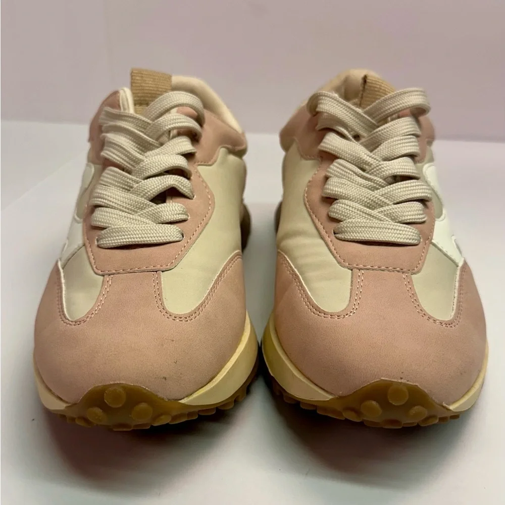 Women's Pink and Cream Sneakers size 8.5 memory foam